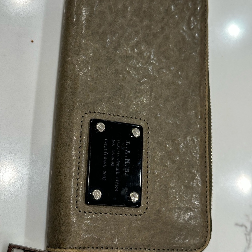 L.A.M.B. Tan wallet with black interior Y2K - Picture 3 of 8
